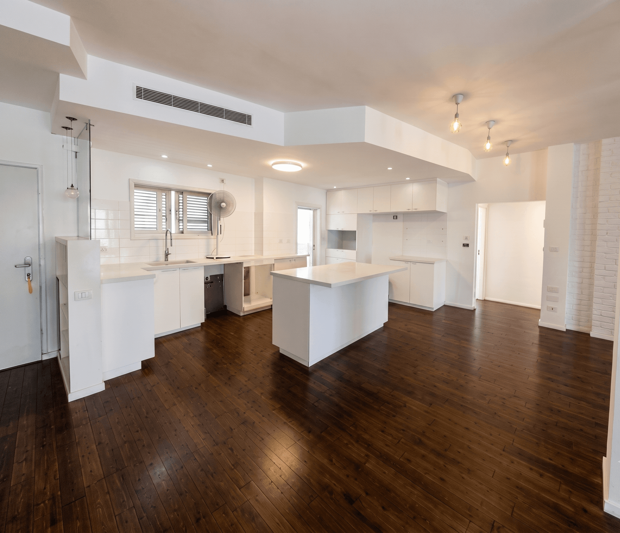 Rue Smilanski – 4 pièces d'exception, séjour de 75 m² à deux pas de la mer