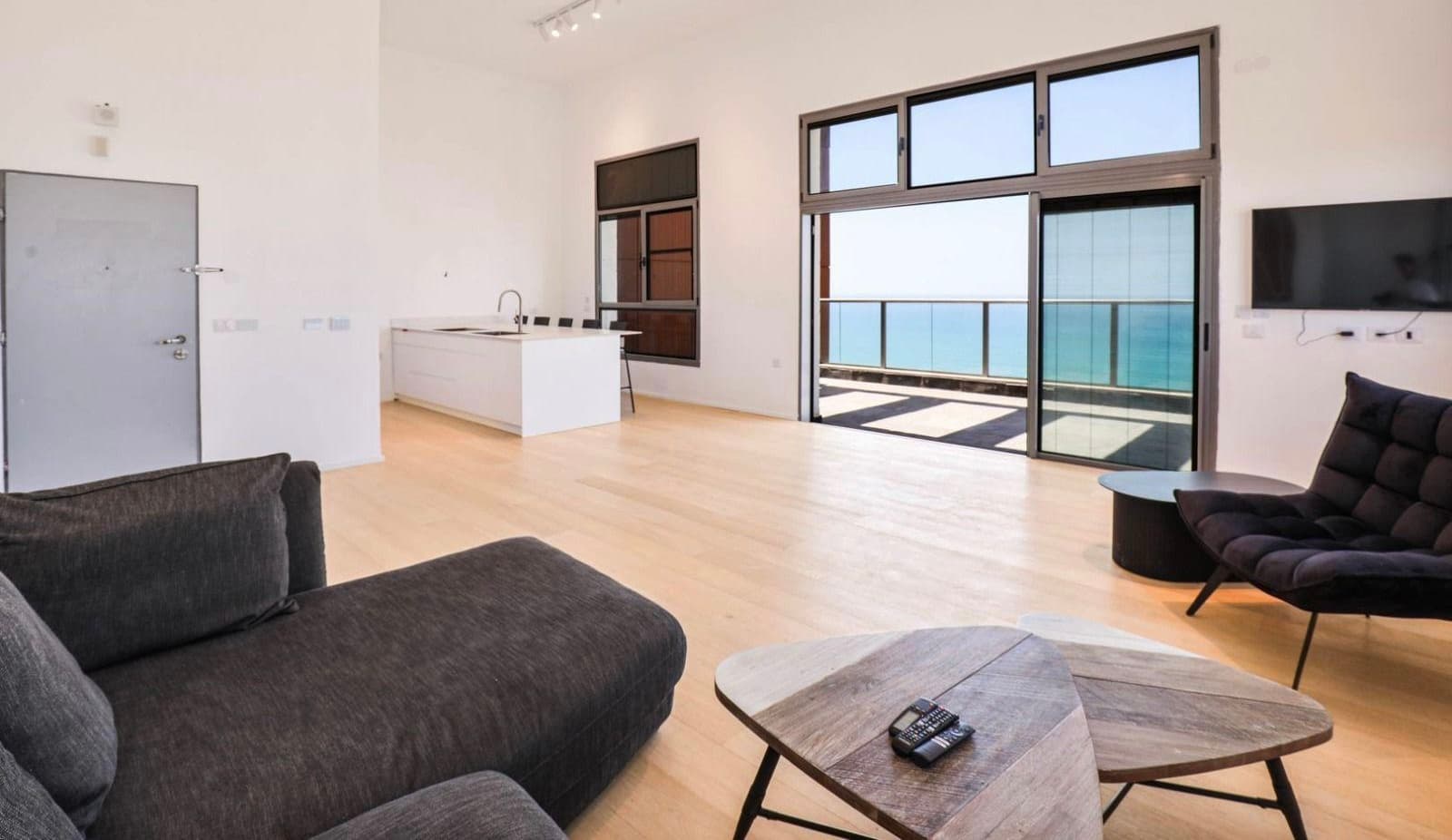 Penthouse avec piscine privee vue mer imprenable