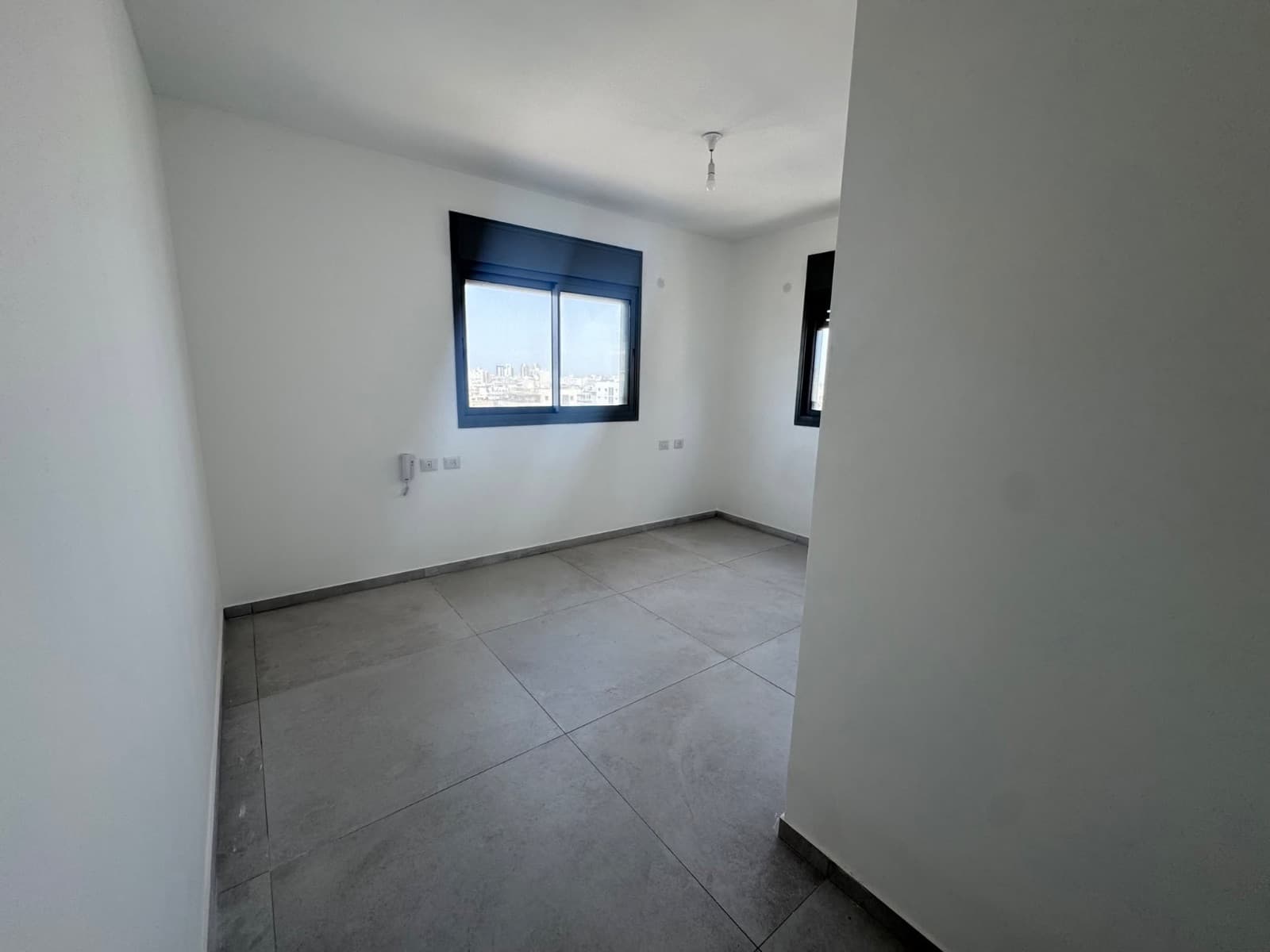 Appartement neuf 5p avec terrasse proche mer netanya centre