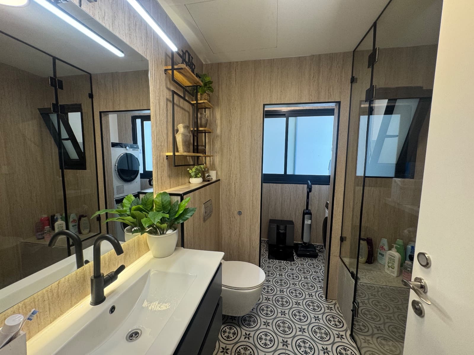 A VENDRE PENTHOUSE DE HAUT STANDING AVEC PISCINE NETANYA NORD